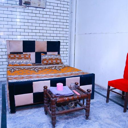 New Taj Family Hotel لاهور المظهر الخارجي الصورة