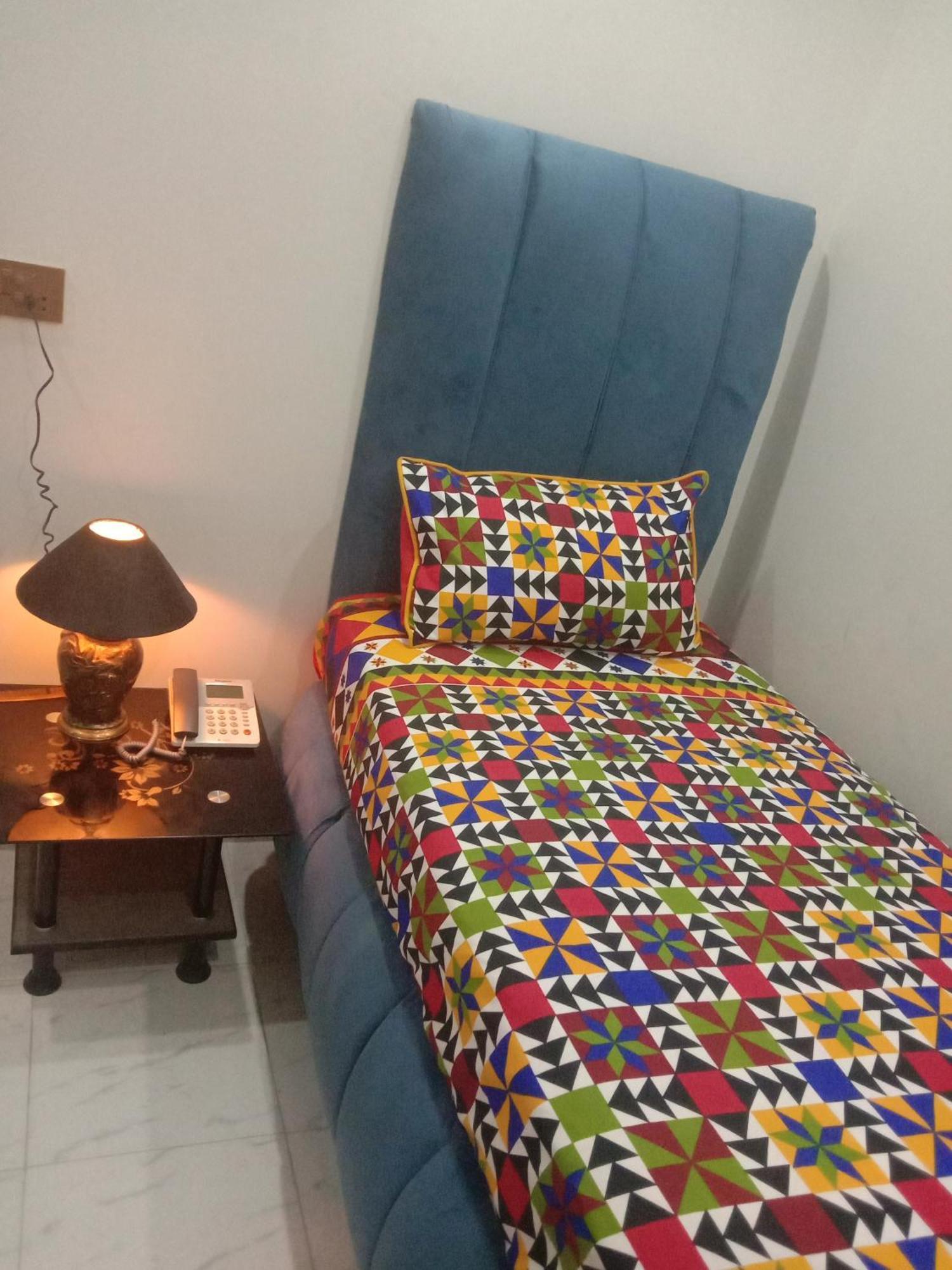 New Taj Family Hotel لاهور المظهر الخارجي الصورة