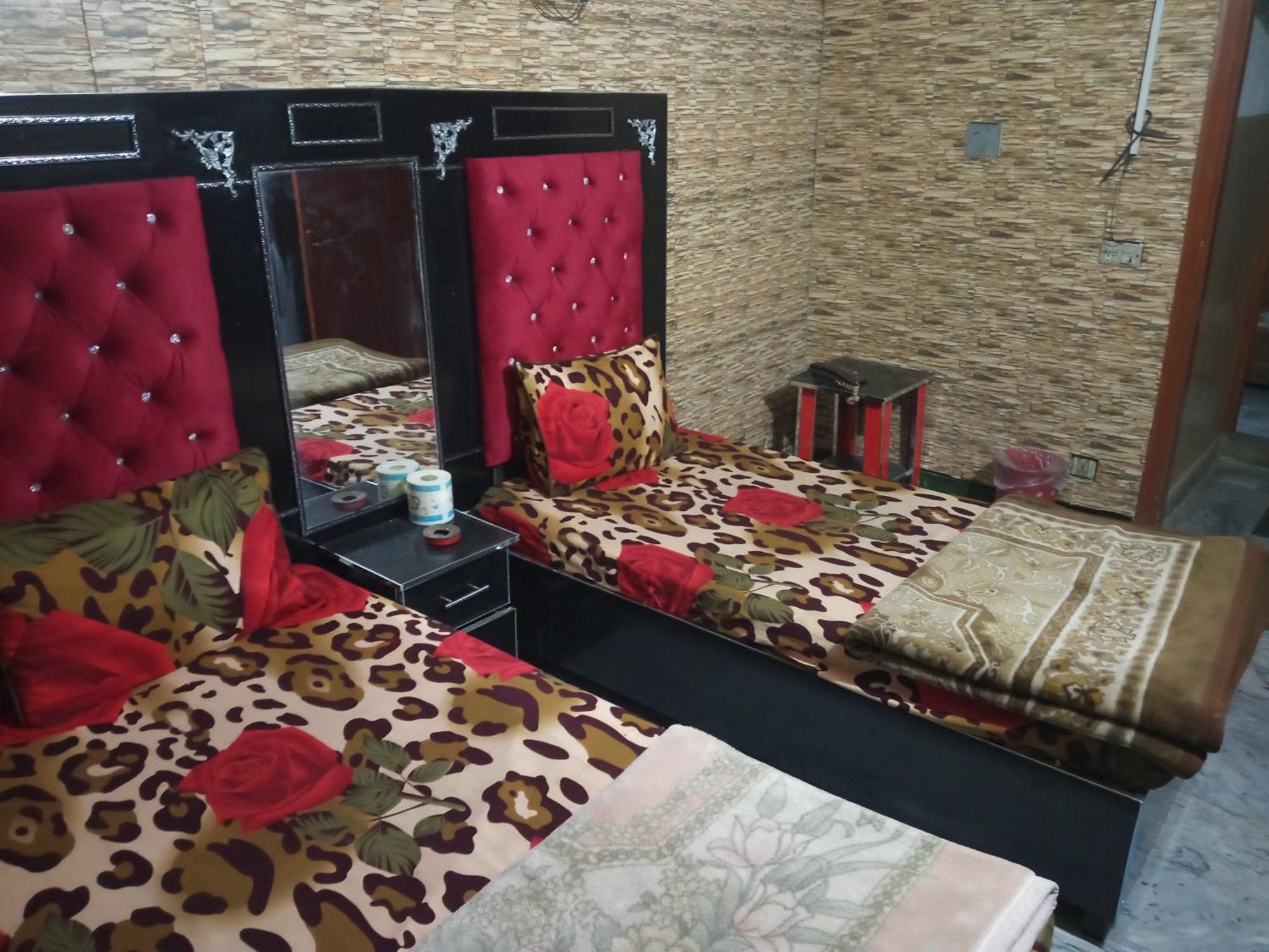 New Taj Family Hotel لاهور المظهر الخارجي الصورة