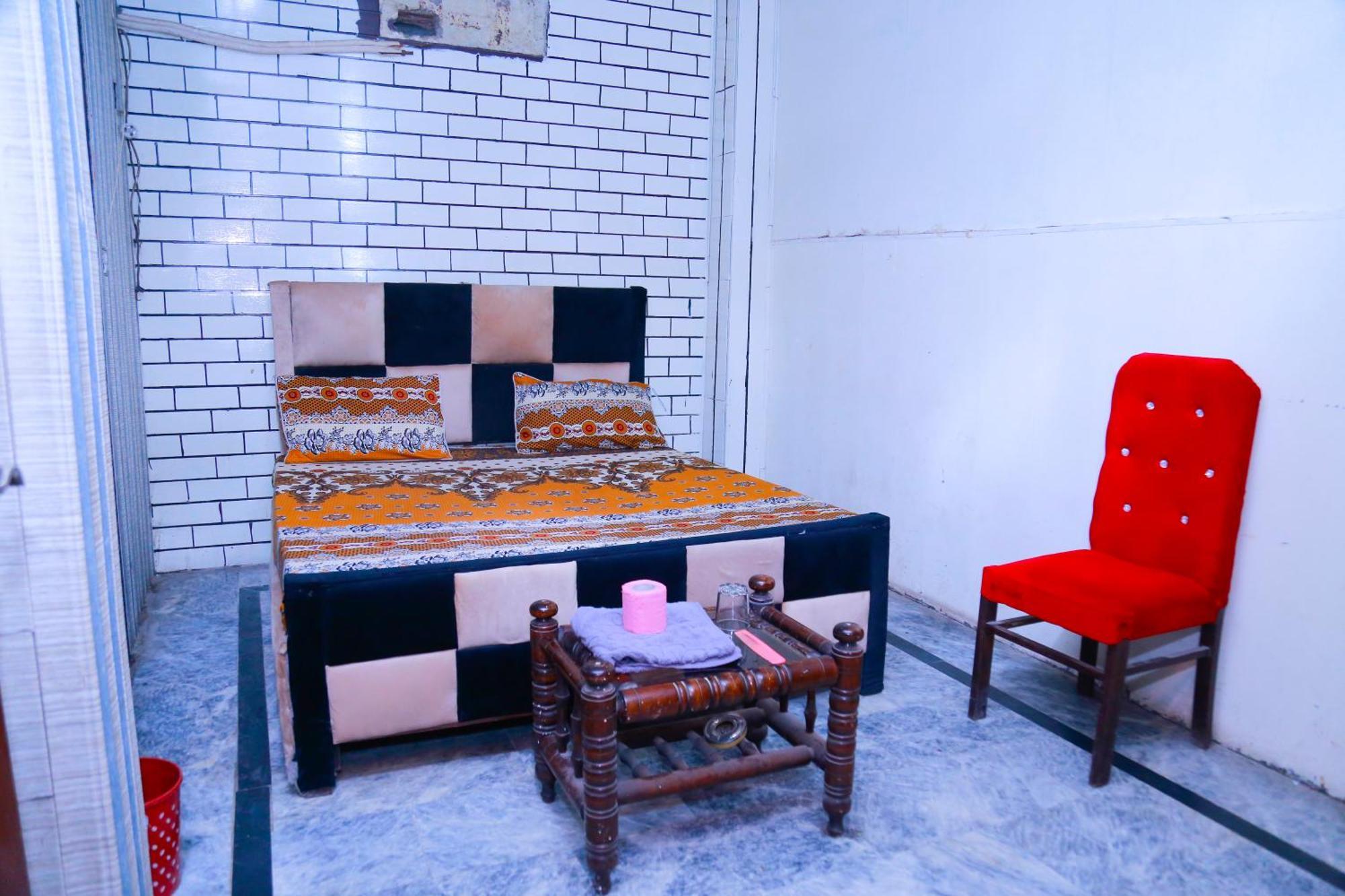 New Taj Family Hotel لاهور المظهر الخارجي الصورة